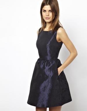 Короткое приталенное платье со стеганой отделкой A Wear. Цвет: темно-синий
