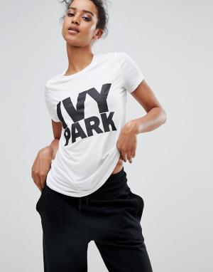 Белая футболка с логотипом Ivy Park. Цвет: белый