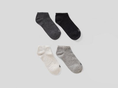 Набор из 4х пар коротких носков с лого Benetton. Цвет: мультиколор