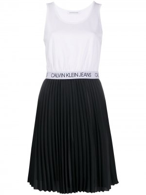 Платье миди со складками Calvin Klein Jeans. Цвет: черный