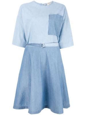Джинсовое расклешенное платье Maison Kitsuné. Цвет: синий