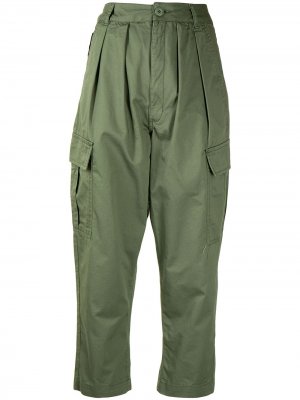 Зауженные брюки с завышенной талией izzue. Цвет: зеленый