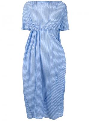 Полосатое платье миди с драпировкой Assin. Цвет: синий