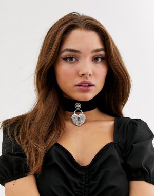 Черное бархатное ожерелье-чокер с подвеской-сердцем -Черный Glamorous