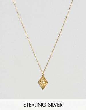 Ожерелье из позолоченного серебра с подвеской-ромобом в ацтекском стил Carrie Elizabeth. Цвет: золотой
