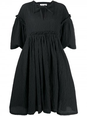 Платье с короткими рукавами и оборками HENRIK VIBSKOV. Цвет: черный