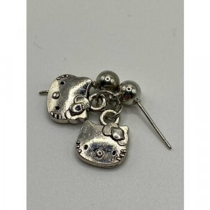 Серьги Серьги-гвоздики , размер/диаметр 20 мм., серебряный Hello Kitty. Цвет: серебристый