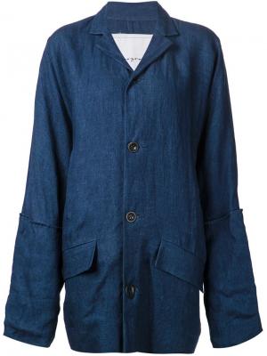 Объёмное джинсовое пальто Toogood. Цвет: синий