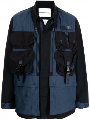Легкая куртка на молнии с карманами White Mountaineering. Цвет: синий