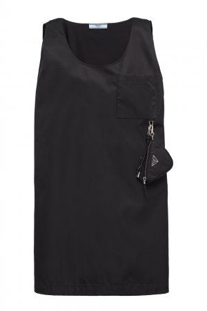 Черное платье без рукавов с брелоком Prada. Цвет: черный