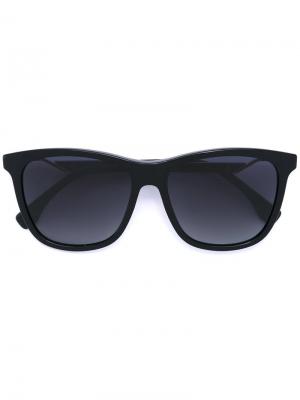 Солнцезащитные очки в D-образной оправе Fendi. Цвет: чёрный