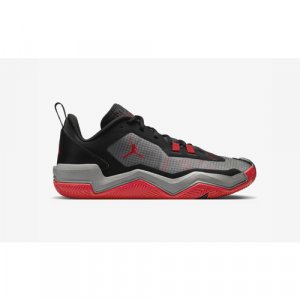 Кроссовки , полнота 10, размер 12US, черный, красный Jordan. Цвет: черный/красный