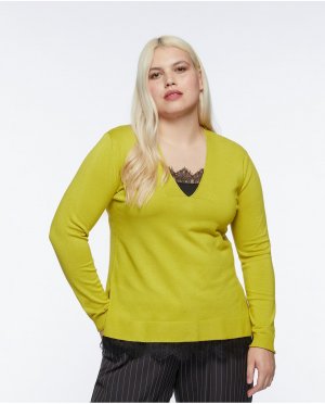 Женский свитер с контрастными кружевными аппликациями , зеленый Fiorella Rubino. Цвет: зеленый