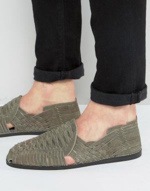 Плетеные сандалии из серой замши ASOS. Цвет: серый