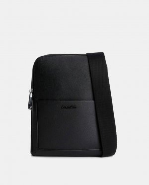 Черная сумка через плечо на молнии и регулируемой ручке , черный Calvin Klein