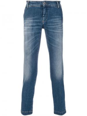 Укороченные джинсы узкого кроя Entre Amis. Цвет: синий