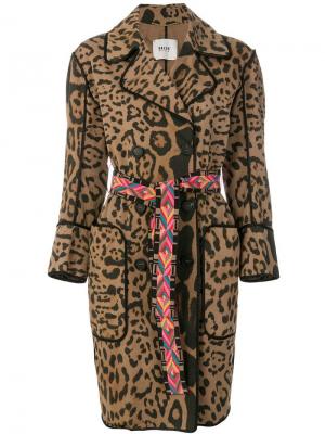 Двубортное пальто с леопардовым узором Bazar Deluxe. Цвет: коричневый
