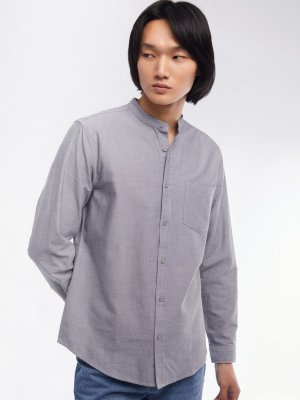 Офисная рубашка из хлопка с воротником-стойкой и длинным рукавом zolla. Цвет: серый