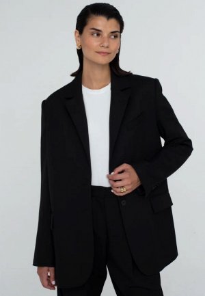 Пиджак Basis из поливискозы. Цвет: черный