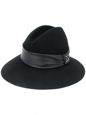 Шляпа с металлическим логотипом Patrizia Pepe