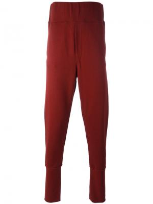Спортивные брюки с заниженным шаговым швом Ann Demeulemeester. Цвет: красный