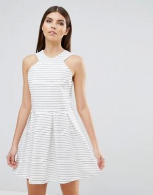 Короткое приталенное платье в полоску Rosalie d.RA. Цвет: белый