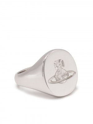 Серебряный перстень с гравировкой Vivienne Westwood. Цвет: серебристый