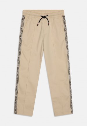Брюки MONOTYPE TAPE PULL ON PANTS , цвет white clay Tommy Hilfiger