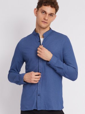 Офисная рубашка из хлопка с воротником-стойкой и длинным рукавом zolla. Цвет: темно-синий