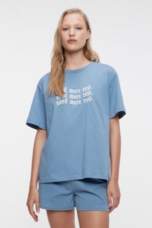 Пижама с футболкой и шортами хлопковая принтом befree. Цвет: синий