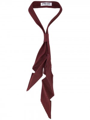 Асимметричный плиссированный галстук Homme Plissé Issey Miyake. Цвет: красный