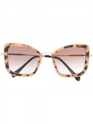 Солнцезащитные очки в массивной оправе Miu Eyewear. Цвет: розовый