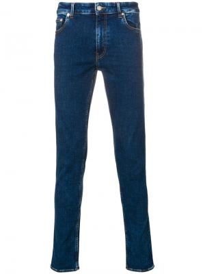 Классические джинсы скинни Love Moschino. Цвет: синий