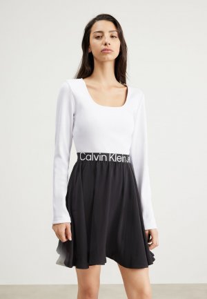 Летнее платье LOGO ELASTIC LONG SLEEVE DRESS , ярко-белый/черный Calvin Klein Jeans