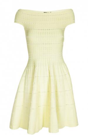 Приталенное вязаное платье с открытыми плечами Alexander McQueen. Цвет: желтый
