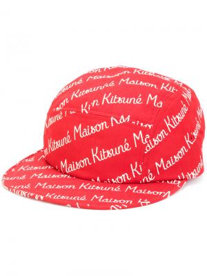 Кепка с принтом логотипом Maison Kitsuné. Цвет: красный
