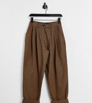 Широкие зауженные книзу брюки со складками спереди светло-коричневого цвета в гусиную лапку ASOS DESIGN Petite-Коричневый цвет Petite