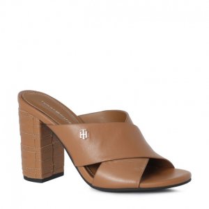 Женская обувь Tommy Hilfiger. Цвет: светло-коричневый