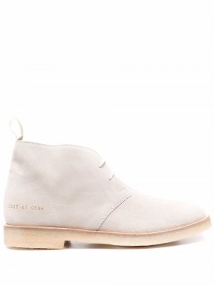 Panelled suede Chukka boots Common Projects. Цвет: белый