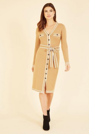 Вязаное платье-рубашка светло-коричневого цвета с контрастной каймой , бежевый Yumi
