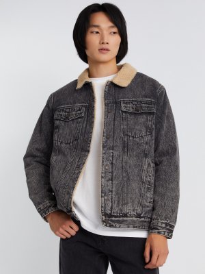 Утеплённая джинсовая куртка-рубашка с искусственным мехом zolla. Цвет: серый