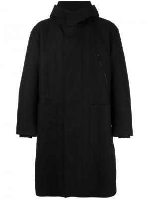 Пальто с капюшоном Ahirain. Цвет: чёрный