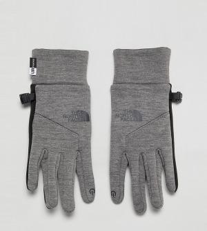 Серые перчатки с отделкой на кончиках пальцев для управления сенсорными гаджетами The North Face. Цвет: серый