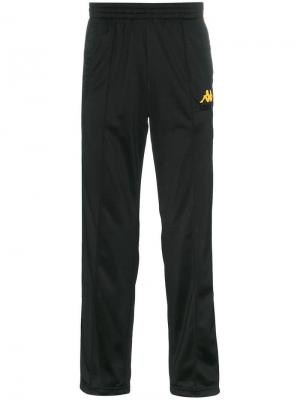 Спортивные брюки x Kappa с вышитым логотипом и полосками по бокам Charm's. Цвет: черный
