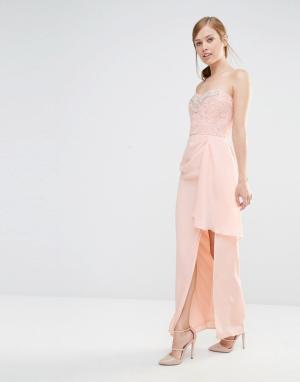 Платье-бандо макси с кружевным лифом и отделкой Elise Ryan. Цвет: розовый