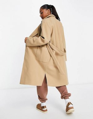 Двубортное пальто строгого кроя песочного цвета с завязкой на талии Pull&Bear