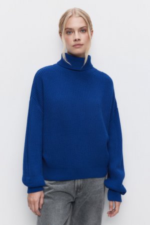 Свитер RibSweater толстой вязки с воротником befree. Цвет: синий