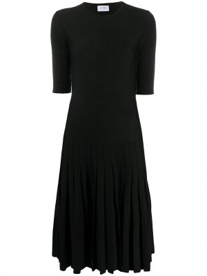 Платье миди с короткими рукавами и плиссировкой Salvatore Ferragamo. Цвет: черный