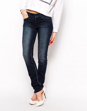 Прямые джинсы в байкерском стиле с отделкой стразами на кармане Love Moschino. Цвет: выбеленный индиго