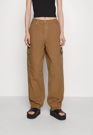 Брюки карго Calvin Klein Jeans. Цвет: коричневый